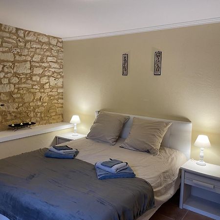 Le Domaine De Camberoux Gite Bressac Номер фото
